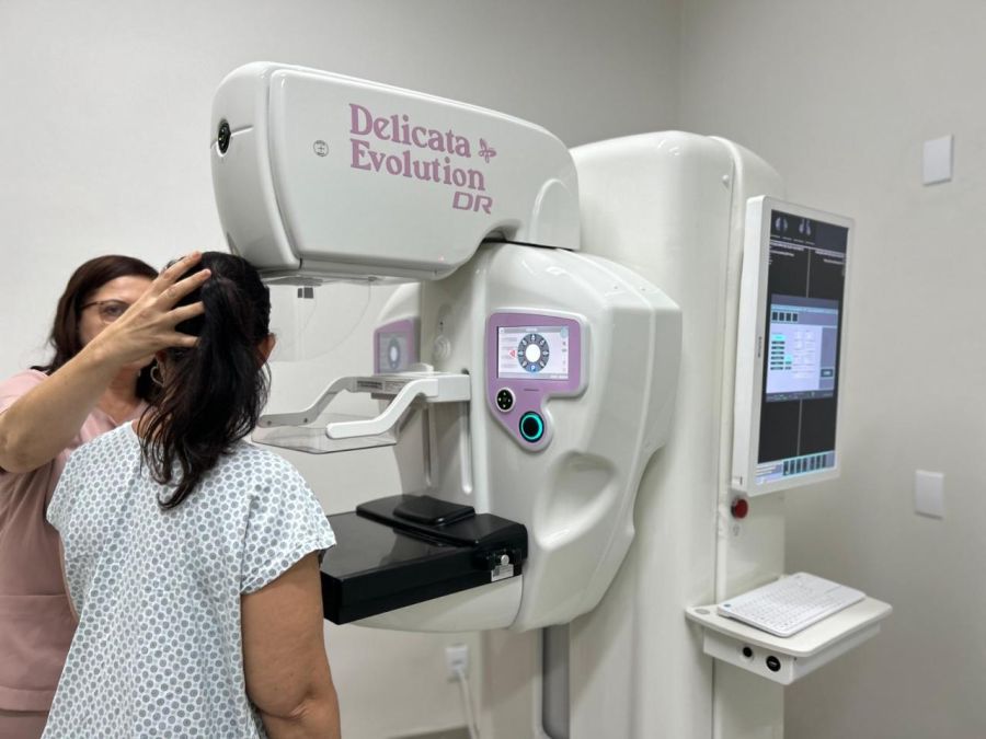 Outubro Rosa: Prefeitura reforça importância da mamografia e convoca mulheres a manterem o exame em dia